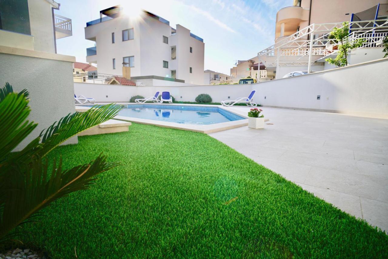 Apartments Villa Aquamarie Trogir Exterior foto